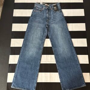 PREMIUM LEVIS RIBCAGE WIDE LEG
